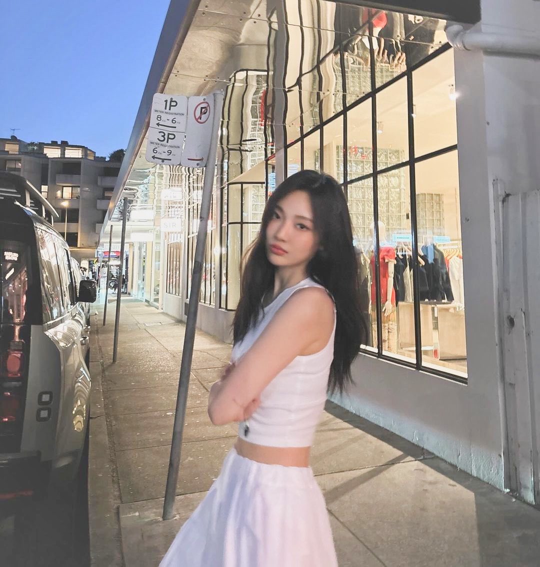 Ningning tweet media