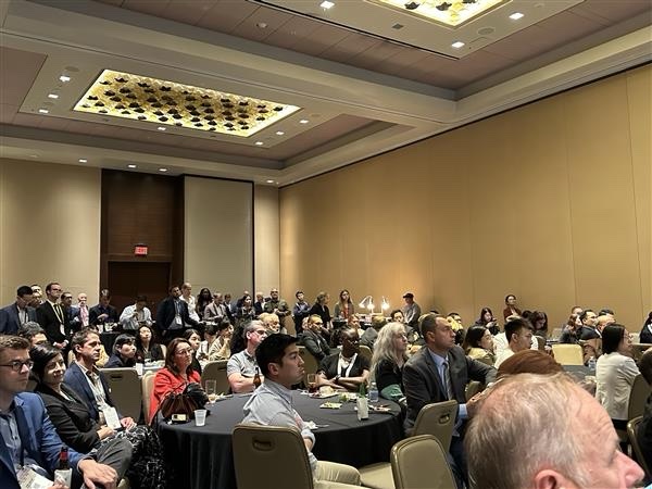 UTSW_RadOnc's tweet photo. Yesterday we held our PULSAR Consortium Meeting with over 110 in attendance! Thank you to those who attended, Dr. Mai Anh Huynh for moderating, and United Imaging for your tremendous support of this event. We look forward to working with many collaborators on PULSAR! #ASTRO24 https://t.co/W2SIOhGvlJ