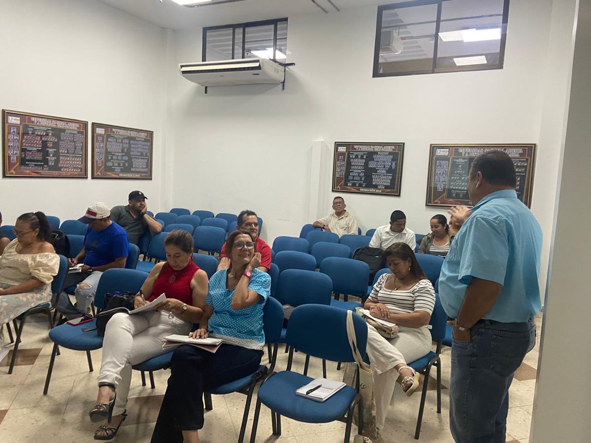 <a href="/ElOIRdelaRegion/">El OIR de las Regiones UNAD</a> <a href="/unad_zcsur/">UNAD Zona Centro Sur</a> <a href="/ahedys/">Ahedys Medina</a> <a href="/DiegoRoseroR/">Diego Rosero Ruiz</a> <a href="/carocabrerap/">Carolina Cabrera Pérez</a> <a href="/egfgizcsur/">Eliana Guevara</a> <a href="/diegovelasco796/">Diego Velasco Hurtado</a> <a href="/claudiap2019/">claudia patricia rodriguez andrade</a> <a href="/Patrici63044934/">Patricia Morales</a> <a href="/claraparedes4/">clara paredes</a> <a href="/Orte38360Yennyi/">Yenny Isabel Ortega Plaza</a> <a href="/OIRHanniaH/">OIR Hannia</a> #SISSUZonaCentroSur Desde el CEAD Palmira, continuamos construyendo con la comunidad de emprendedores, en el marco de la formulación de proyectos en articulación  con la escuela de ECACEN, transformando el territorio. <a href="/ElOIRdelaRegion/">El OIR de las Regiones UNAD</a>  <a href="/ahedys/">Ahedys Medina</a>