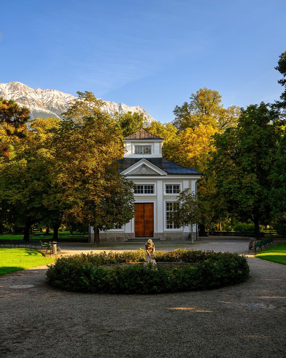 InnsbruckTVB's tweet photo. Glimpses of of the royal Austrian history throughout Innsbruck ✨

📸: Markus Mair #myInnsbruck https://t.co/LFrC9E98RE
