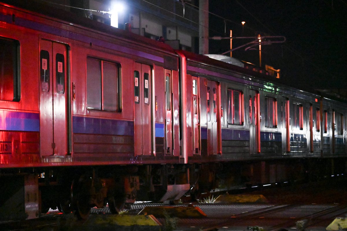 yurutetsu63's tweet photo. 2024/9/30
仙石線故障車救援
205系3100番台 8両
M15編成(牽引)+M13編成(故障当該)

月曜から何やってんだと思いながら数時間張り込んでました https://t.co/kaHtjp1HEa
