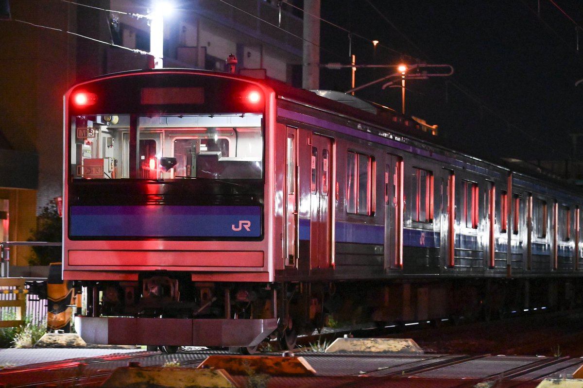 yurutetsu63's tweet photo. 2024/9/30
仙石線故障車救援
205系3100番台 8両
M15編成(牽引)+M13編成(故障当該)

月曜から何やってんだと思いながら数時間張り込んでました https://t.co/kaHtjp1HEa