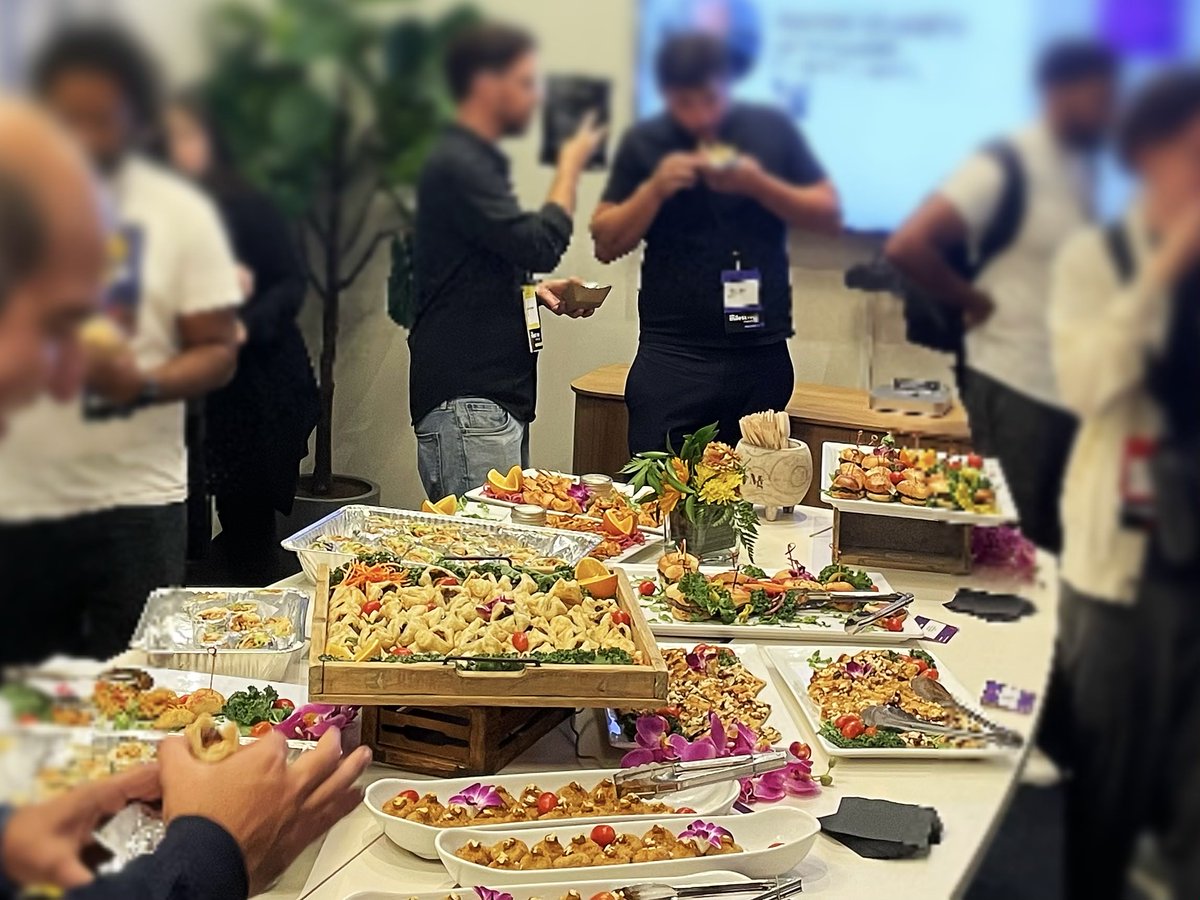 🎉 We’ve Graduated! 🎉 After 18 months, BestAuction is proud to graduate from DMZ's Incubator as part of Cohort 5! 🚀 Huge thanks to the DMZ team and mentors for the support. Excited for the future and what’s to come! 🙌 #DMZAlum #cohort5 #BestAuction #Innovation #StartupJourney