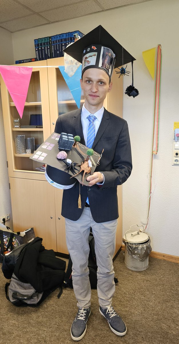 Congratulations on the successful defense, dear Yannis Schumann! The hard work has paid off fully - a dissertation that was completed with distinction and other great follow-up projects. I am proud to have been your doctoral supervisor.
#ukeHamburg #ependymoma  #digitalpathology