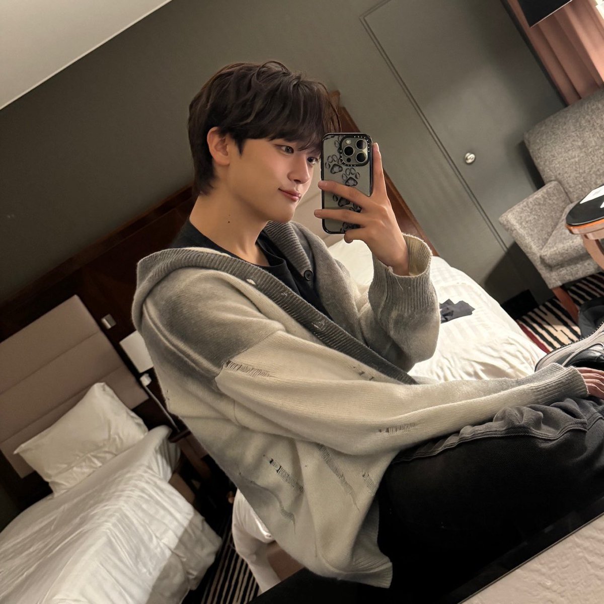 LUN8_members's tweet photo. [#진수]
즐거웠다 독일아ㅏ 잘 있엉

#루네이트 #LUN8 #잘있어독일아 #반가워한국아 https://t.co/iaORhnJgLb