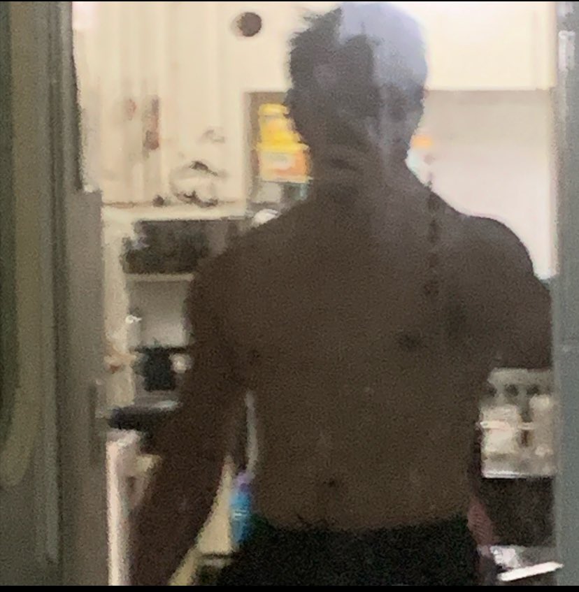 Aqueous_THLSS's tweet photo. idunno if Im getting chubby or baka bulking lang talaga haha https://t.co/Tt3Z9vGTbe