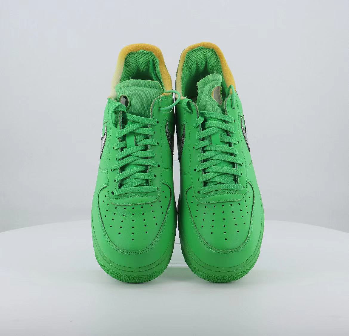 ukicai_'s tweet photo. Mca ow 10.5 DS OG all yellowed on sponge 800 shipped dm if interested https://t.co/YHgr68v7Im