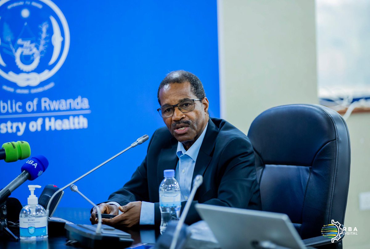WHORwanda's tweet photo. "The media is a critical partner in fighting misinformation &amp; infodemics and @WHO urges them to provide accurate information on #Marburg Virus Disease to the population.” 👉@WHORwanda's Rep Dr @BrianChirombo 

🔗Learn more about the virus: https://t.co/Y5F0QXEIoh https://t.co/y03bfg4AkK