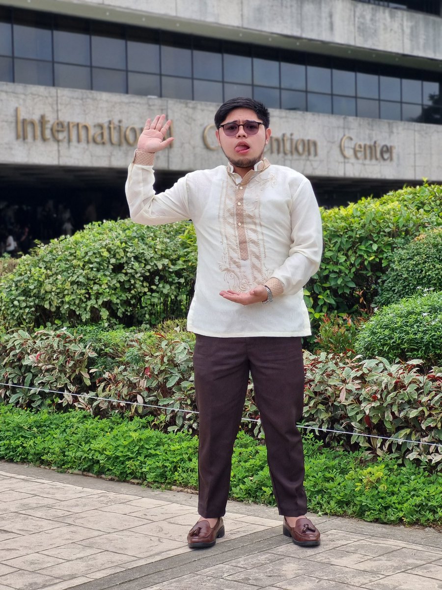 obisjustin's tweet photo. What a wonderful story

In 2019, I found myself in the same place to witness my brother's oath-taking ceremony. Now, five years later, Im back for my own oath in my chosen profession. 

I know you have your own great story too. If its a good yet, then your story is not finish yet https://t.co/4pRo436WgX