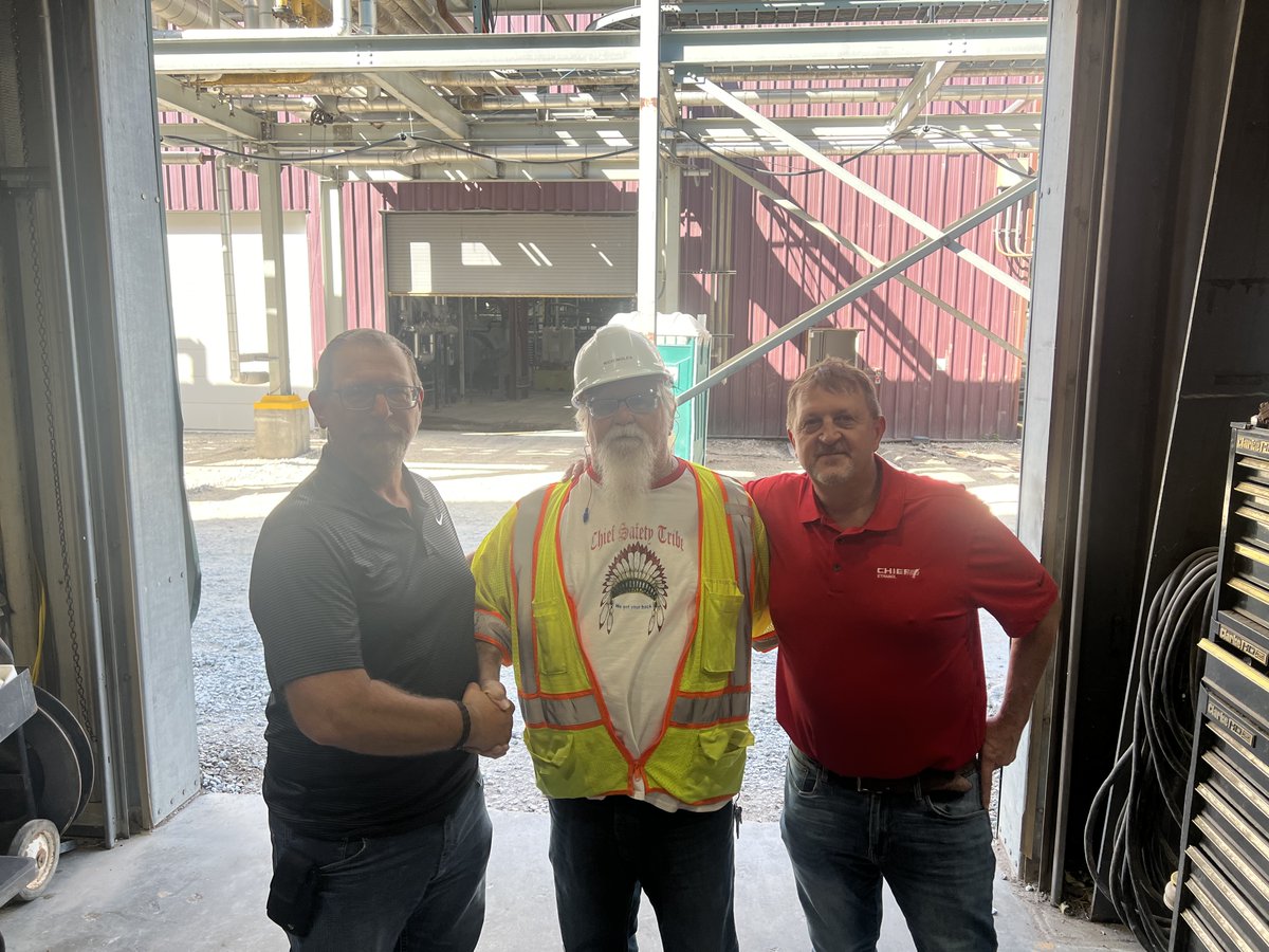 ChiefEthanol's tweet image. Congratulations to Joe Kistner and Rich Ingles on their retirement with Chief Ethanol Fuels! Both retired in September and are looking forward to starting the next chapter in their lives. #leadlikeachief #retirementgoals #noalarmclock