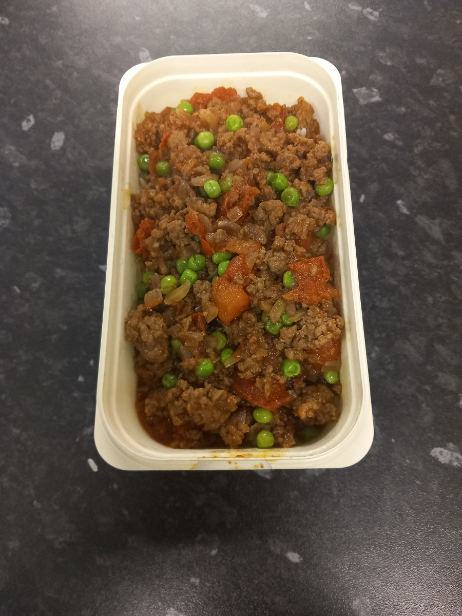 thsportsmouth's tweet photo. Students at The Bay Campus have made honey, mustard and crème fraiche baked chicken and beef keema with rice in catering today. It tasted as good as it looked. #growlearnachieve https://t.co/wFkxyxhras