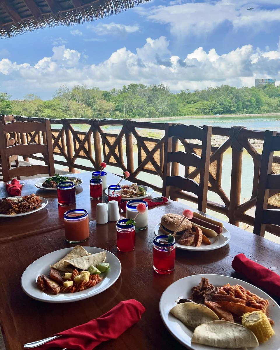 Para los días que quieras alberca, kayak, comer y 🔁 ¡Vente a #XavageBásico!                                                🎟️: social.xcaret.com/entrada-xavage…