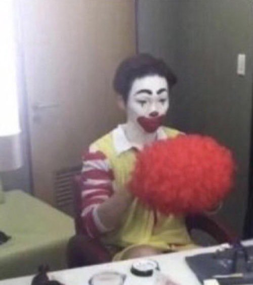 Getting ready to commute 60+ minutes via public transportation to the office so I can provide maximum shareholder value 💯