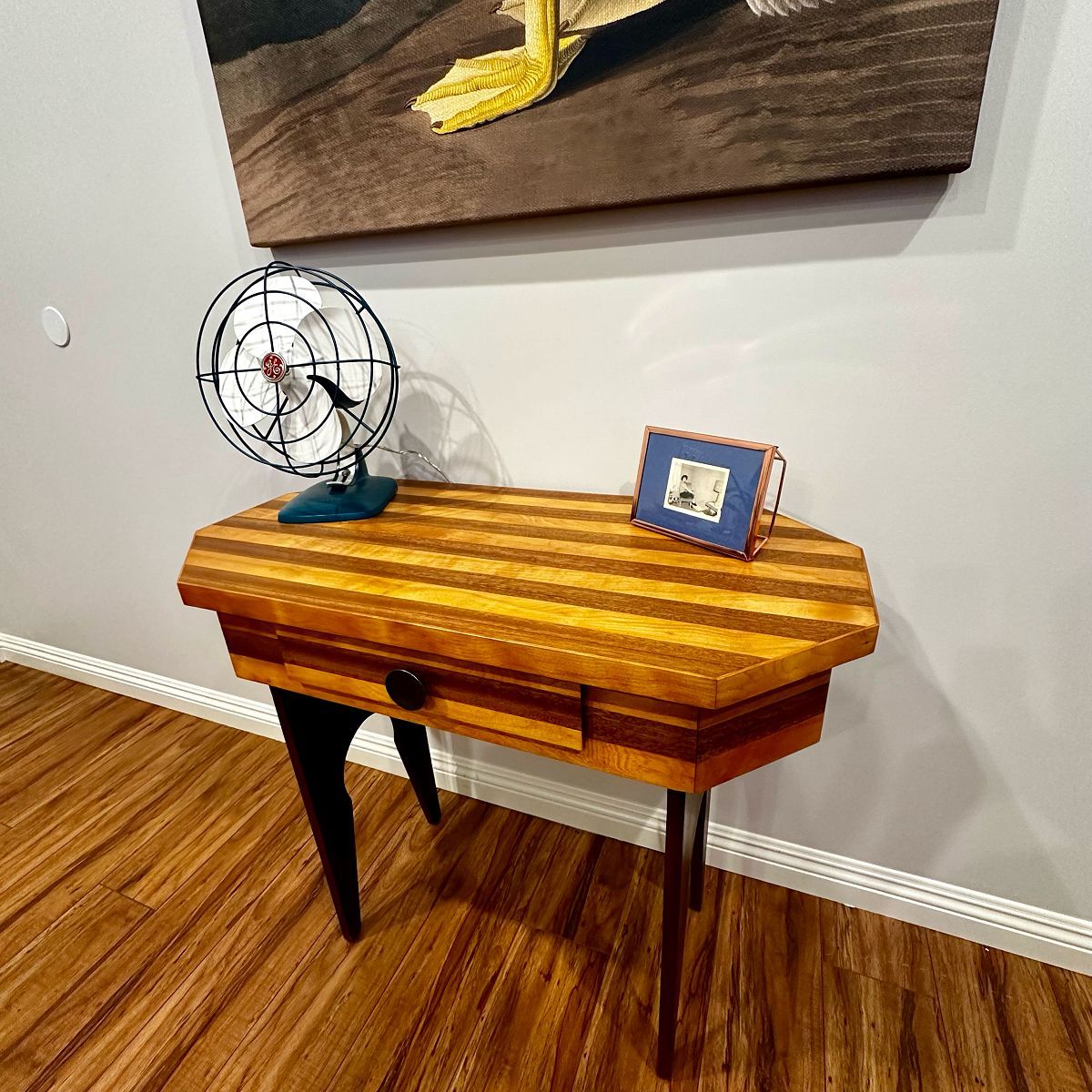 ArtToLife1's tweet image. Console table refinish before and after photos.
#furniture #furniturerefinishing #consoletable #losangeles