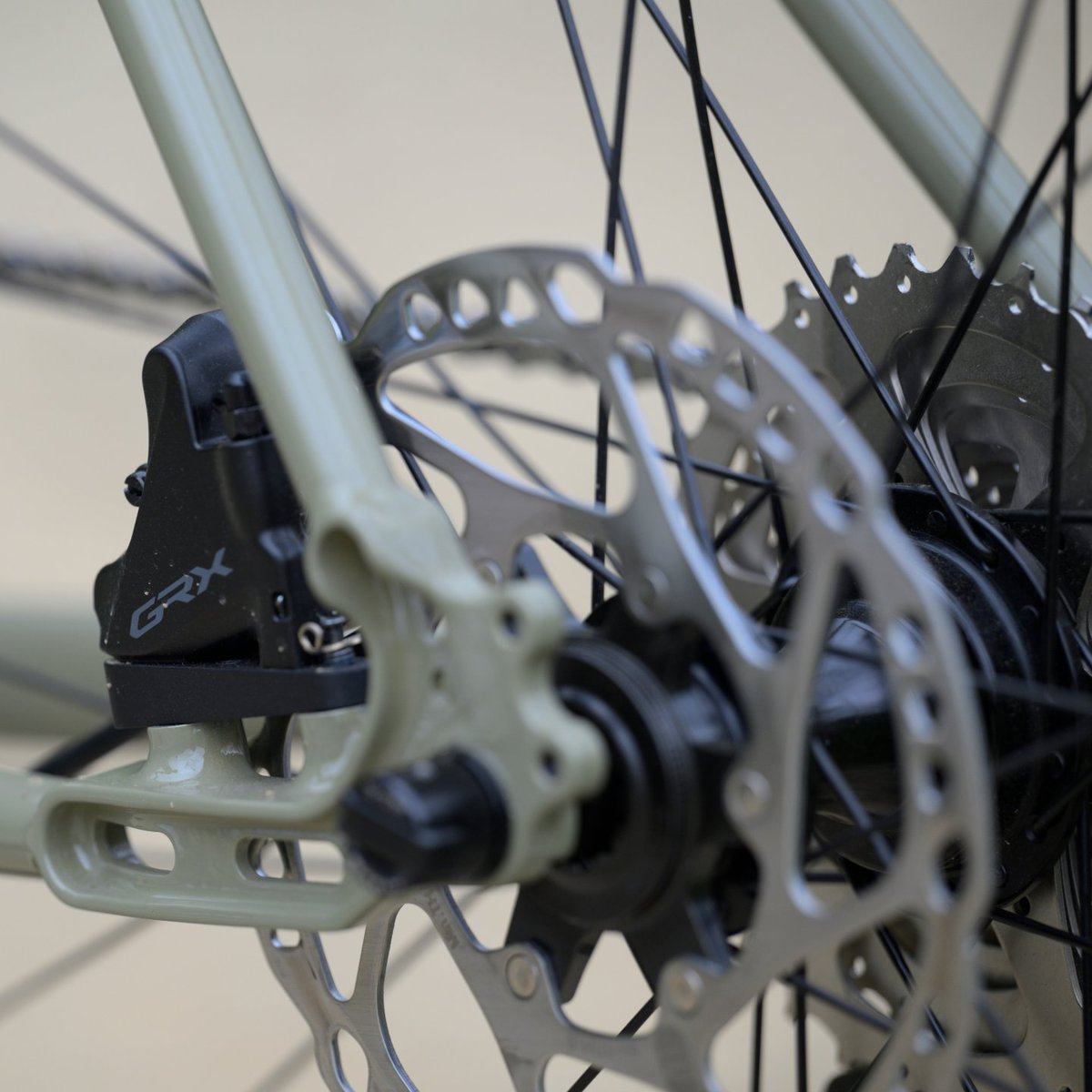 GenesisBikesUK's tweet photo. The all-new Croix de Fer 30 blends modern design and top spec. With Shimano GRX hydraulic disc brakes, 160mm rotors and 2x10 GRX drivetrain this is a true do-it-all machine. Discover here: https://t.co/nfAFpZjfS2. #nextgengenesis #genesisbikes #genesisbicycleclub #gbc https://t.co/y7Bs91G7uo