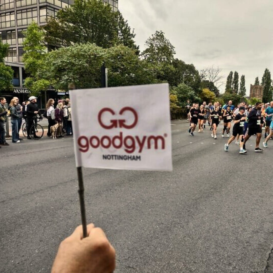 goodgym's tweet photo. A huge race weekend for GoodGym.

We were out to run and support at the Ealing and Robin Hood Half, with a couple of GoodGym Slough members taking it abroad for the full Berlin Marathon.

Here’s some of our favourite GoodGymer snaps

#DoGoodGetFit https://t.co/tZTJq5U49I