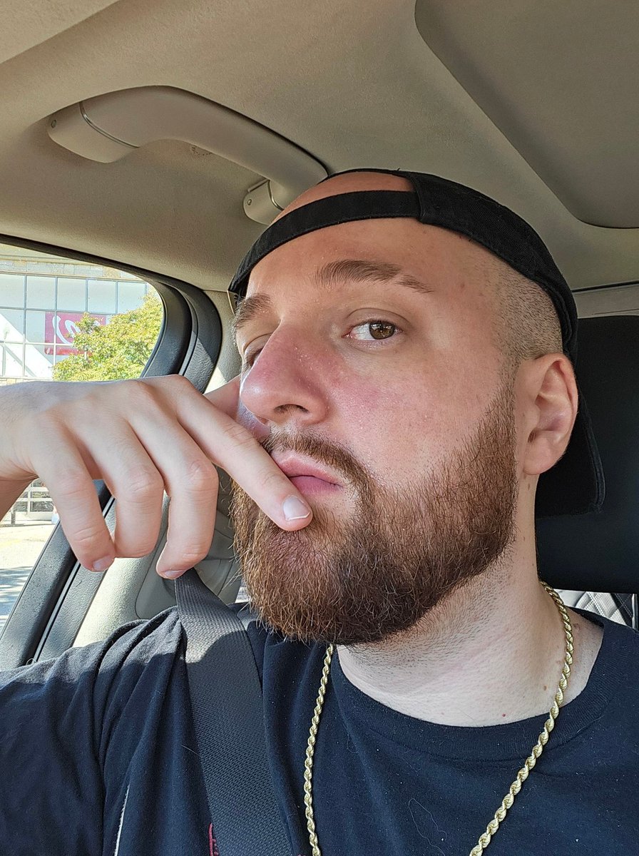 I find it insane how much heat I get for being open to meeting/hanging out/doing content with anyone regardless of their size as a content creator 

"Whys he streaming with -insert name here- they have like 30 viewers?" Is something I hear way too often 

Yall gotta realize we