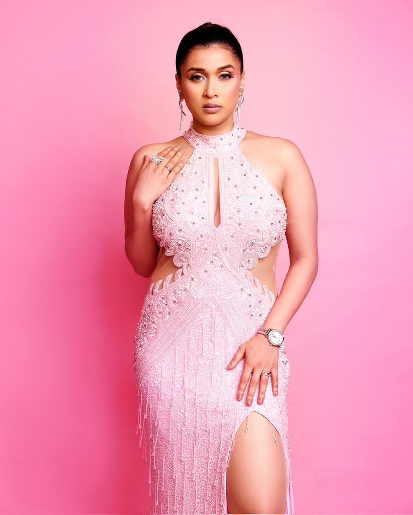 GYvJjpeacAAmtyP?format=jpg&name=medium