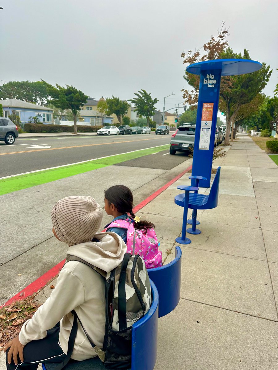 anujkgupta's tweet photo. Kicking off #WeekWithoutDriving #SoCalTransitWeek in style - with my two little cuties on @SMBigBlueBus 🚍 Rte 16 to school (thanks, MCO Edgardo!), then @metrolosangeles 🚃 E Line to the office in beautiful @santamonicacity https://t.co/UYsTbEBDyo