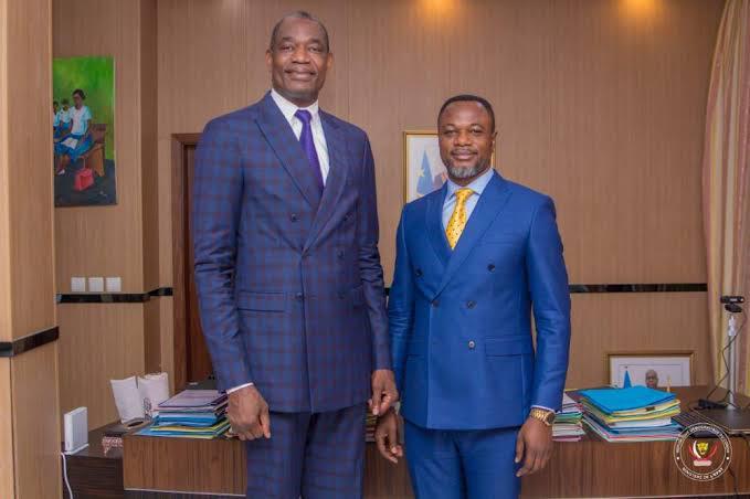 Je suis profondément attristé par le décès de mon cher frère Mutombo Dikembe. Son impact en tant qu'homme de cœur et leader dépassait de loin les terrains de basket. Il a laissé une empreinte indélébile sur tant de vies. Mes pensées et prières accompagnent sa famille en ces