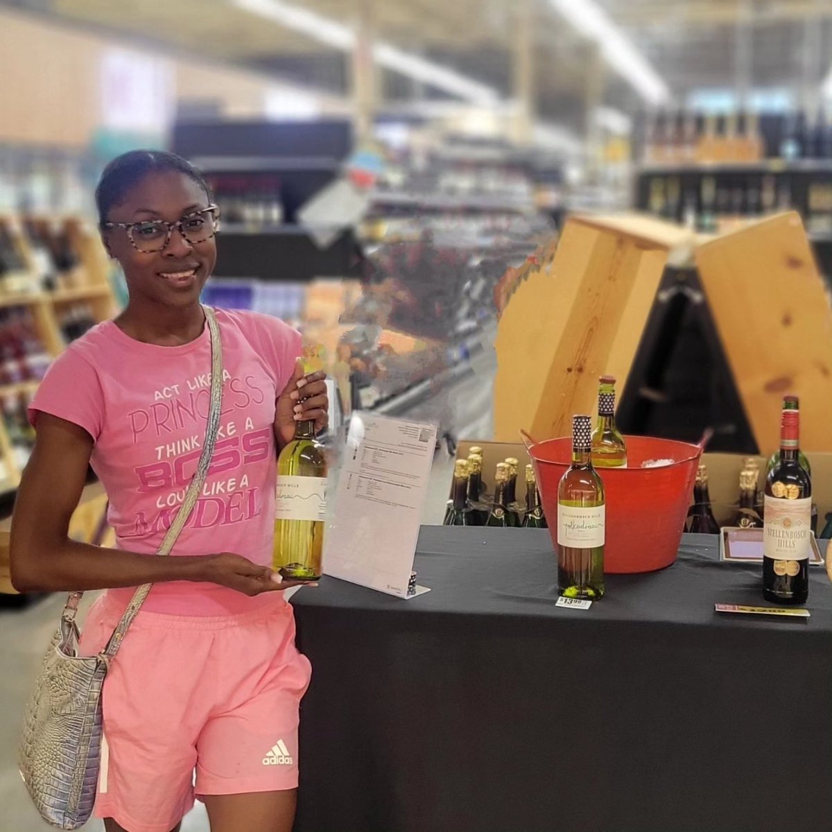 branwarwines's tweet photo. 🍷 Great tasting today  @HEB Sienna with South African wines! Stellenbosch Hills Merlot &amp; Chenin Blanc/Sauvignon Blanc blend were the stars. Stay tuned for the next event! #WineTasting #SouthAfricanWines #StellenboschHills #HEBSienna https://t.co/AmBlnd3Zky