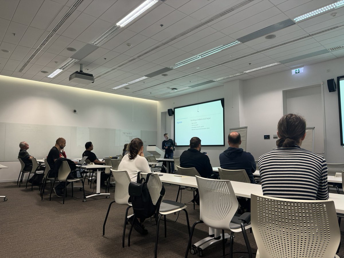 First up on stage is <a href="/mulander/">Adam Wołk</a> from Microsoft. He came all the way from Warsaw to join us this evening. Thanks Adam! 

#PostgreSQL #meetup #Prague