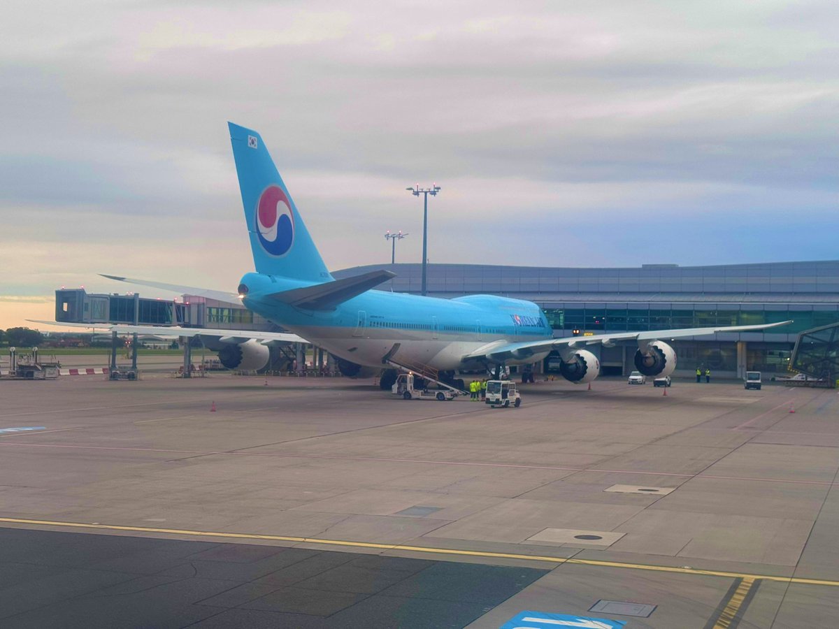 justjerry91's tweet photo. @flyrosta @KoreanAir_KE Aktualne stale na gatu https://t.co/m0iupTTkvQ