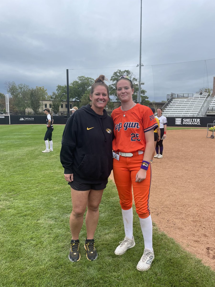 Ella Smith tweet media