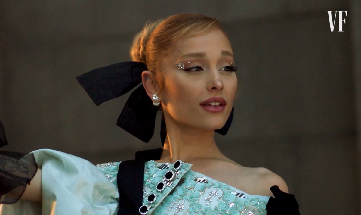 arianatorswildt's tweet photo. every ariana stan who sees this has to reply 5 times using ‘#ARIASARIANA’

goal: 500 replies https://t.co/7PWZwTe0RS