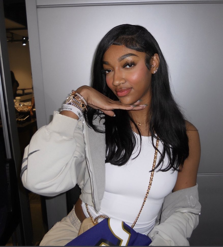 Angel Reese tweet media