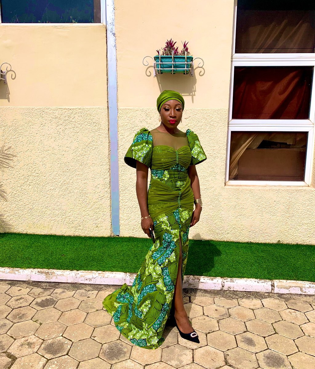 weartiffanypius's tweet photo. #NJ24
How I showed up for my girl over the weekend!
Ps. I made my dress🥰
#asoebi #asoebistyles #Ankara #fashiondesignersinJos #weddingguest https://t.co/hGhsFgfWK8
