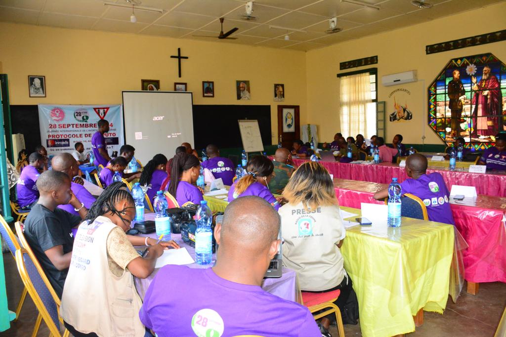 SOJFEP's tweet photo. #28september, #InternationalSafeAbortionDay. Une journée d'évaluation de la mise en oeuvre de l'article 14 du #ProtocoledeMaputo a été organisée par la Coalition pour les Naissances Désirées - CND à #Kalemie #RDC
@Safe_Abortion
@inroadsGlobe
@SAAFfund
@amplifyfund https://t.co/hXBAdBtqpS