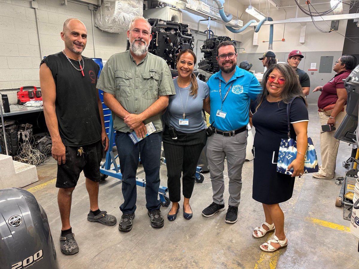 We’re committed to building strong partnerships through community engagement! Huge thanks to Southshore Marine Diesel for visiting🤗 Excited about the possibilities ahead for our students' bright future! #YourBestChoiceMDCPS #StepUpToSuccess