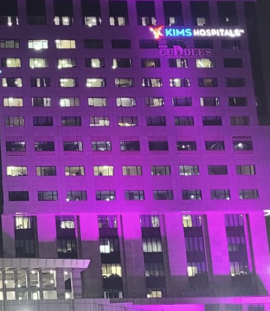 RRPillarisetti's tweet image. #charminar 
#buddhastatue 
#THub 
#DurgamCheruvuCableBridge 
#Prasadsimax 
#KIMSHospitals 

Turned PINK tonite ...
16 th consecutive year

To mark the beginning of upcoming #BreastCancerAwarenessMonth (October), these beautiful &amp;amp; landmark structures turned PINK …a consistently