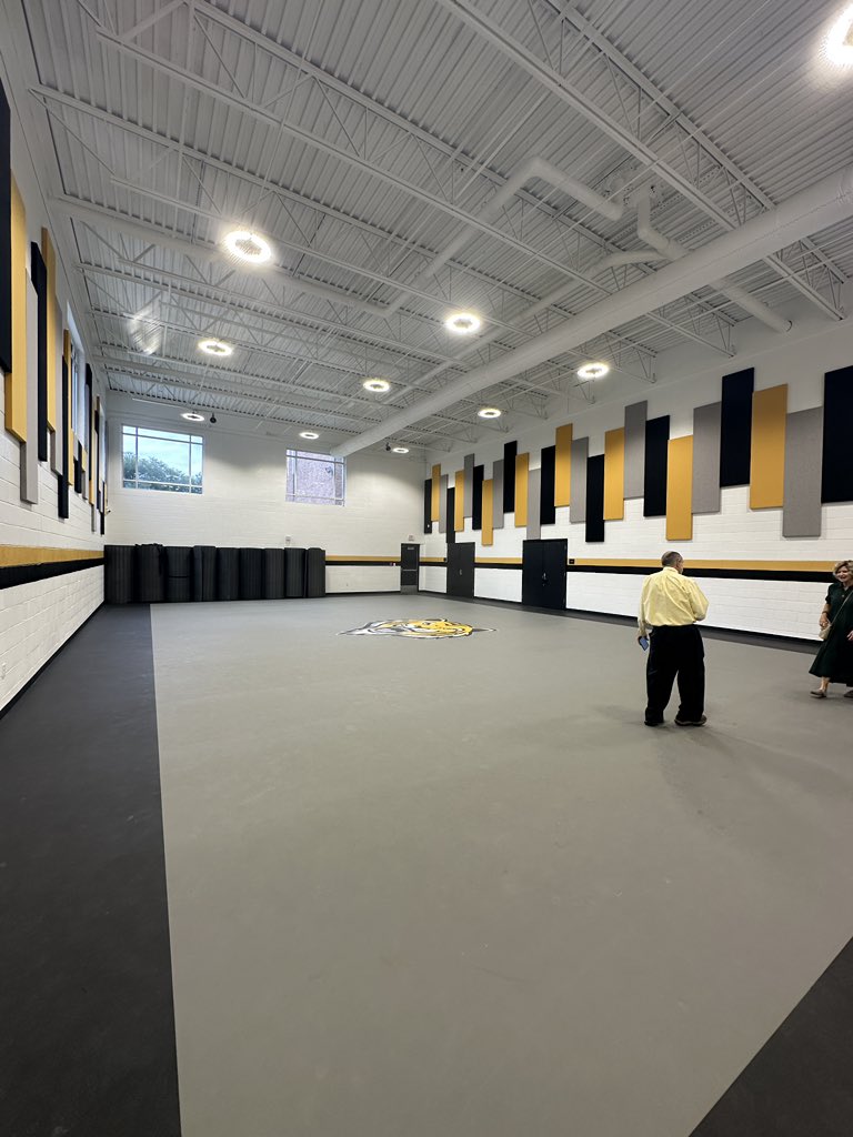 TimBrandonArch's tweet image. TBA Studio was honored to attend the ribbon cutting for the new Sidney A. Seegers Multipurpose Center! The new expanded band areas, basketball court, and multipurpose gym will be great additions for Neville High School and the community!  #design #architecture #historic