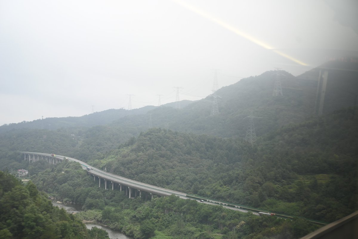 dayssocold's tweet photo. 雾中风景 https://t.co/rKbTjaQ2Z0