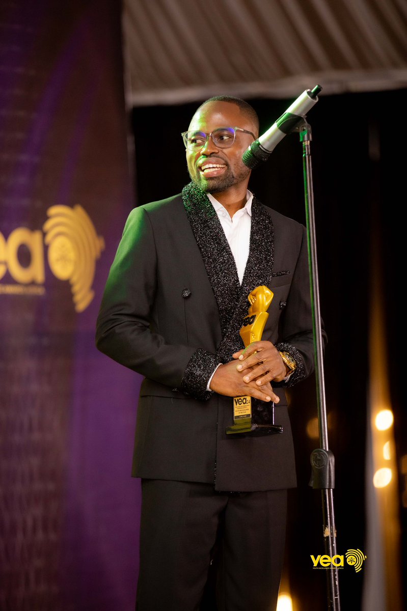 sadiq_more's tweet photo. Over the weekend I was honored the prestigious Youth Photographer of the Year at the jst ended @YEAwardsgh 
Thanks to everyone who have been part of my journey as Creative entrepreneur against all the hard and good moments. 
Congratulations to me and the Hype team 🥳 #MoreWins24 https://t.co/LtbKpvBiR7