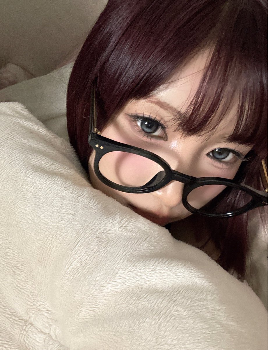 koyukipics's tweet photo. she is literally a little doll 

#PURPLE_KISS #YUKI  #유키 #퍼플키스 https://t.co/Okt8je9jQP