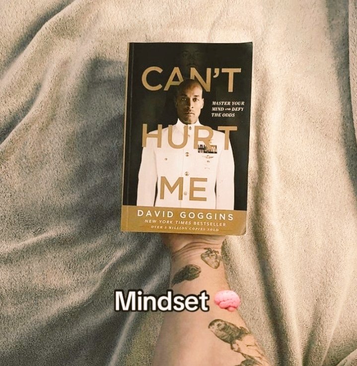 Powerofbooks3's tweet image. 4 books to understand everything

1. The Body 
2.  How to talk to anyone
3. The Courage to be Disliked
4. Can&apos;t Hurt Me