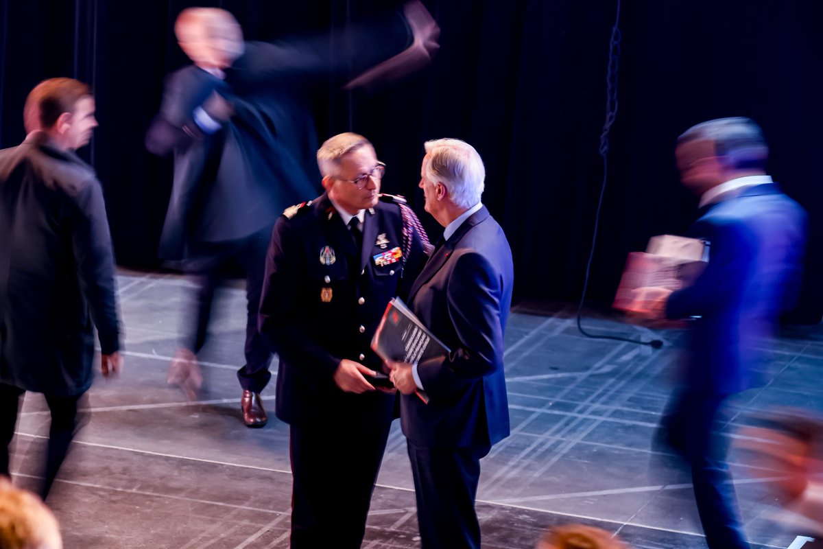 Il convient de reconnaître officiellement les <a href="/PompiersFR/">Pompiers de France</a> comme des acteurs clés de la gestion de crises aux niveaux territorial et national.
À l’échelle nationale, les enseignements de la crise sanitaire, et le défi climatique impliquent une approche véritablement