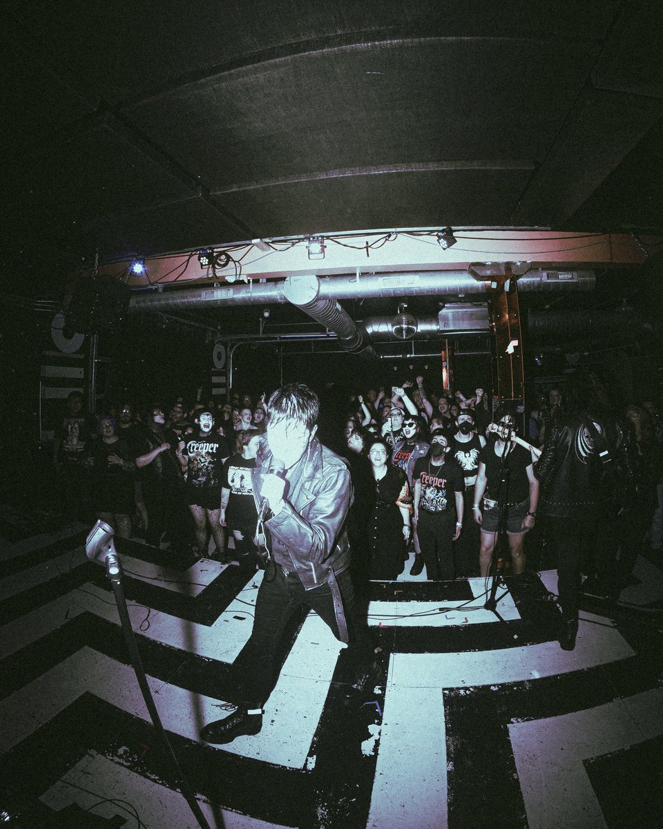 C R E E P E R tweet media