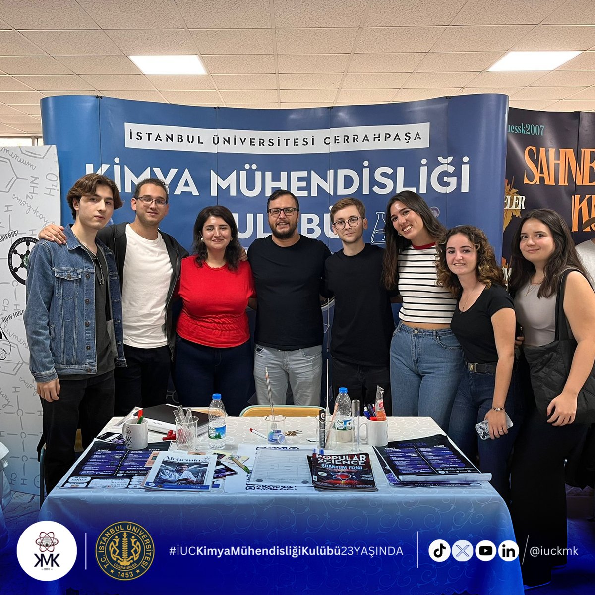 İstanbul Üniversitesi-Cerrahpaşa Kimya Mühendisliği Kulübü olarak Füzyon Günleri etkinliğimizde buluştuk! 🤝
 Kimya mühendisliğine ilgi duyan arkadaşlarımızı tanışma fırsatı bulduğumuz bu etkinlikte, kulüp faaliyetlerimizi anlatarak güzel bir etkileşim kurduk. 🧪
#FüzyonGünleri