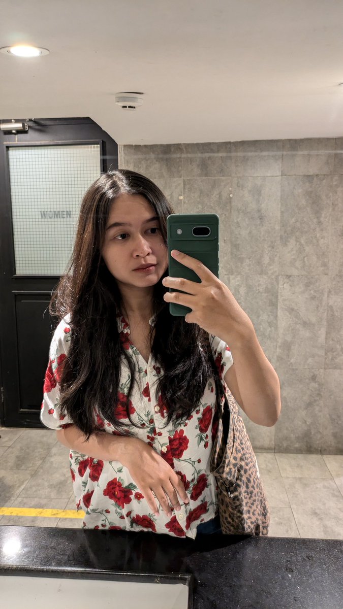 sleepybijes's tweet photo. Home sweet loan bagus bgt.
Ceritanya ada bbrp yg relate dg sebagian orang. Definisi film yg real, ngga pake drama. 
Ada humornya, lalu dari pertengahan ke akhir ga dikasih nafas buat nenangin diri. https://t.co/F2mA7lsQYO
