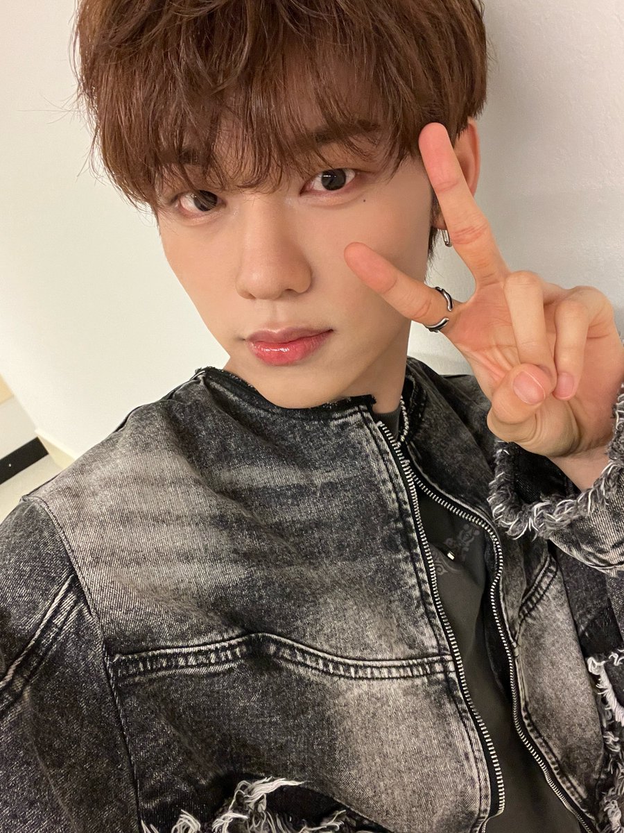 EVNNE_official's tweet image. Ich werde wieder nach Deutschland kommen

#EVNNE #이븐
#이정현 #LEEJEONGHYEON