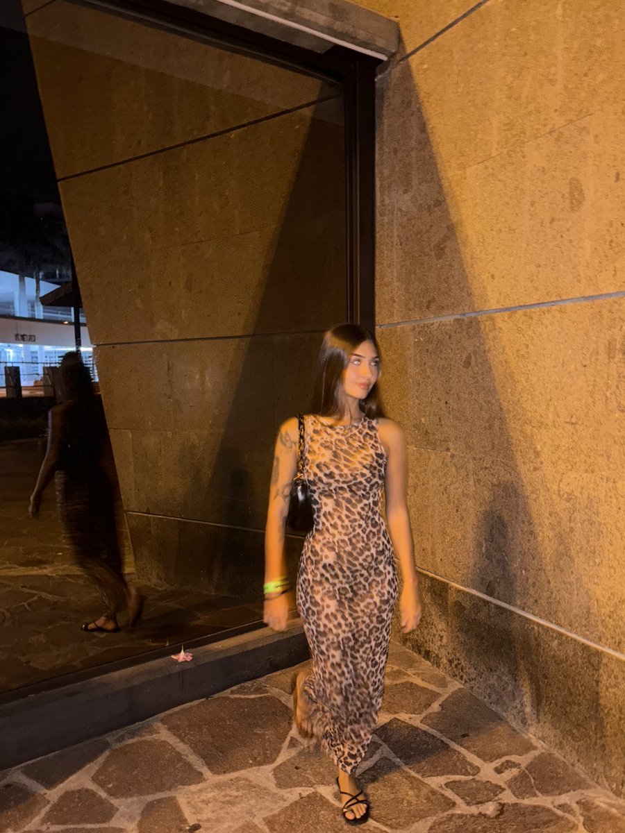 Claaudiagd's tweet photo. 💋! https://t.co/pUIOeJfhJu
