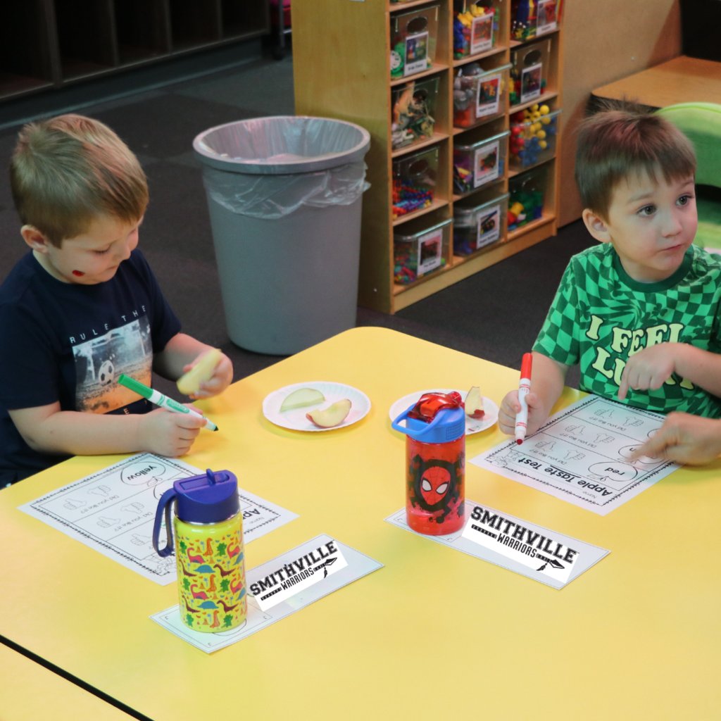 SmithvilleSD's tweet photo. Today, Maple Elementary students in Mrs. Cโs class explored the life cycle of an apple! They learned how apples grow from seeds to fruit and even got to taste-test different varieties, picking their favorites. #ssdpride https://t.co/o99k4JEyTk