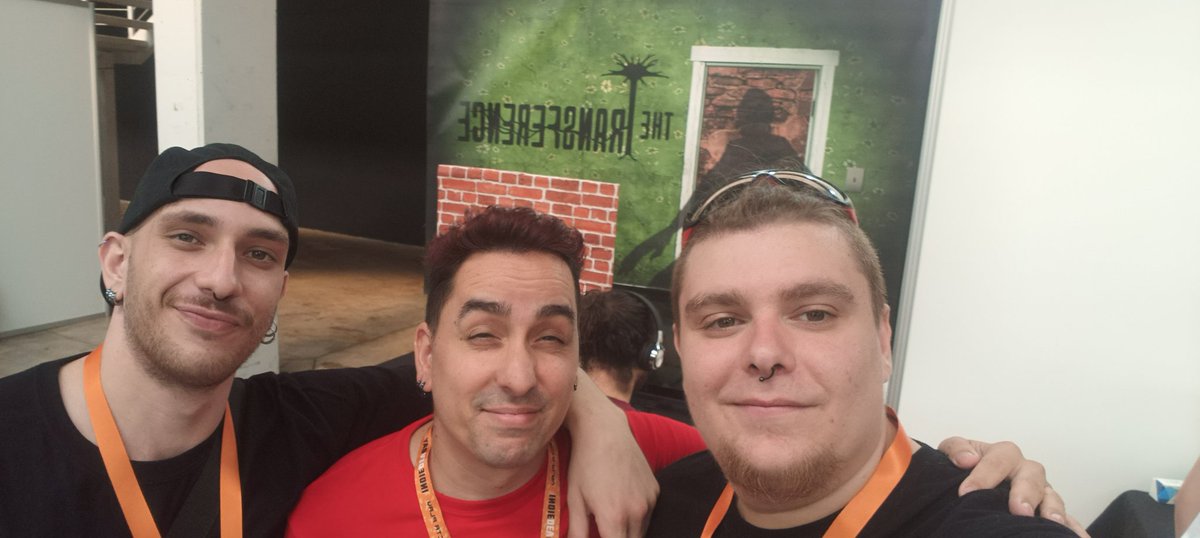 dowfamidas's tweet image. Nos quedamos con el doplegganger lo siento Kuraishi es que besa muy bien😘🥰 #IndiedevDay #TheTransference