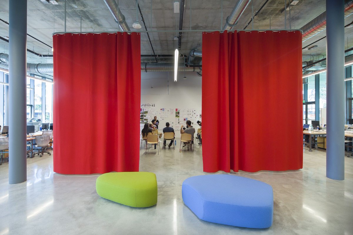 The Thomas P. Murphy Design Studio at the University of Miami, designed by Arquitectonica, uses <a href="/fluxwerx/">Fluxwerx</a>'s fold suspended lighting to create a luminous, flexible learning environment. 
buff.ly/4eGTloc