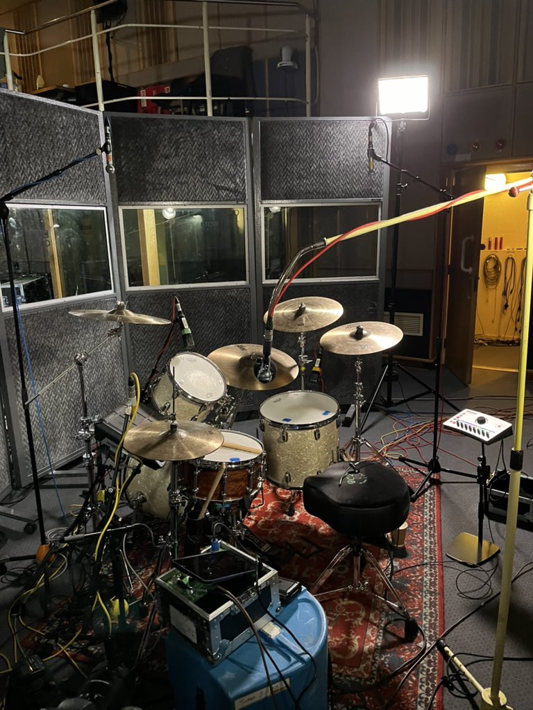 All set for our <a href="/BBC6Music/">BBC Radio 6 Music</a> session with Mr Lamacq!