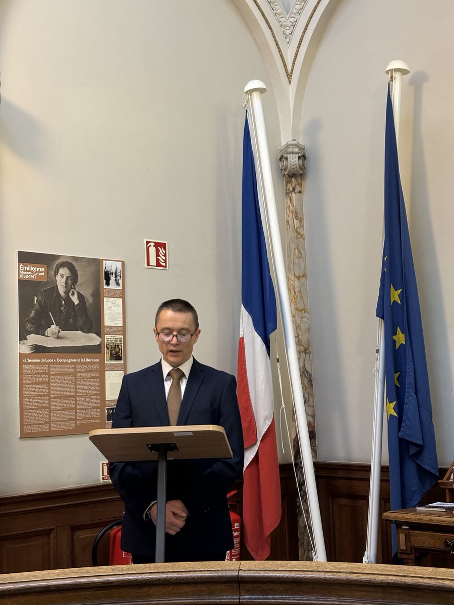 Institut français d'Ecosse (@ifecosse) on Twitter photo Thanks to the #European Day of #Languages at <a href="/ifecosse/">Institut français d'Ecosse</a> over 100 pupils from Scottish schools were exposed to 8 European languages through interactive activities! We also had the pleasure to host a conference on multilingualism by Alexandra Smith and <a href="/AntoSorace/">Antonella Sorace</a> from <a href="/EdinburghUni/">The University of Edinburgh</a> Thanks to the #European Day of #Languages at <a href="/ifecosse/">Institut français d'Ecosse</a> over 100 pupils from Scottish schools were exposed to 8 European languages through interactive activities! We also had the pleasure to host a conference on multilingualism by Alexandra Smith and <a href="/AntoSorace/">Antonella Sorace</a> from <a href="/EdinburghUni/">The University of Edinburgh</a>